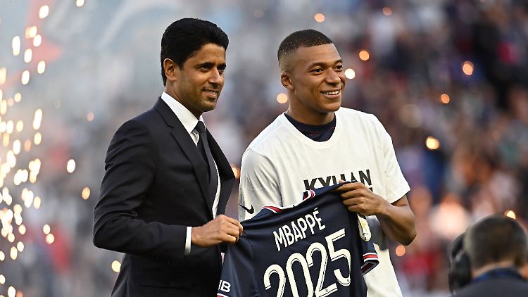 Die Köpfe hinter der PSG-Revolution: Al-Khelaifi (l.) und Mbappé. 