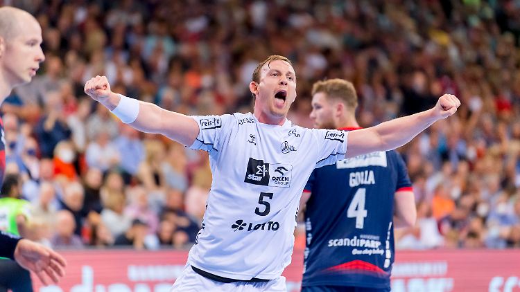 Sander Sagosen überragte beim Kieler Derbysieg.