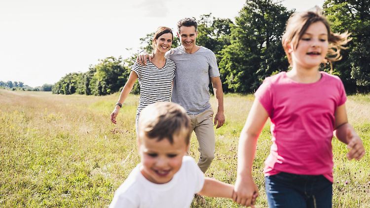 Unbeschwert leben: Wer in einer Patchworkfamilie frühzeitig vorsorgt, entgeht im Ernstfall vielen Schwierigkeiten.