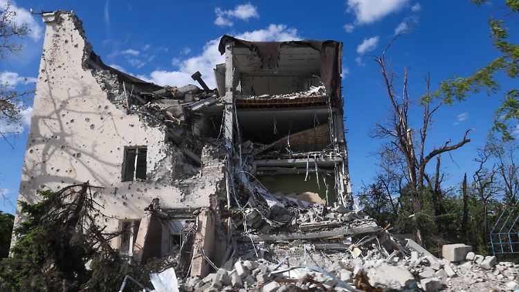 Aufgrund der wirtschaftlichen Ungewissheiten durch den Ukraine-Krieg will die EU-Kommission die Schuldenkriterien für die EU-Staaten auch 2023 aussetzen. 