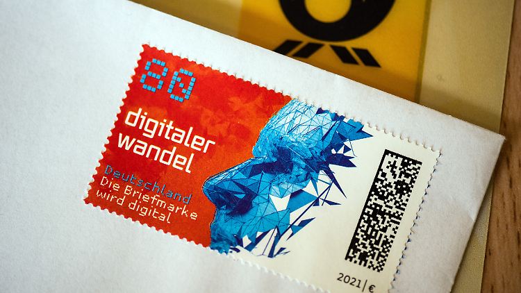 Gut eine Milliarde der Briefmarken mit Matrixcode hat die Deutsche Post seit Februar 2021 bereits verkauft.