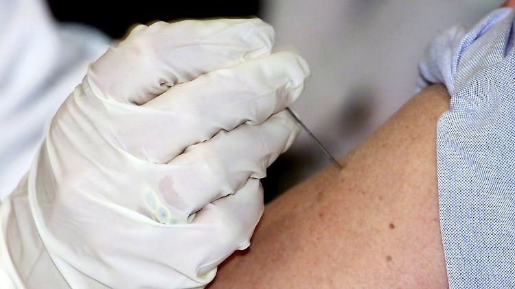 1980 erklärte die Weltgesundheitsorganisation (WHO) den Erreger der echten Pocken, das Variolavirus, weltweit für ausgerottet. Seitdem wird auch dagegen nicht mehr geimpft.