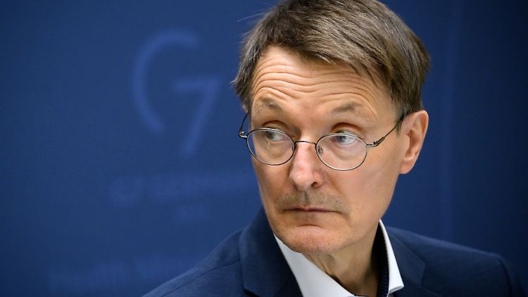 Schnell und hart auf den globalen Ausbruch reagieren: Lauterbach in Genf.