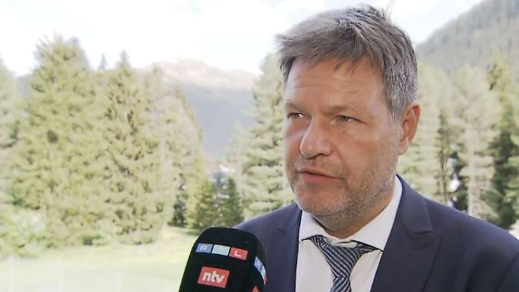 habeck interview.JPG