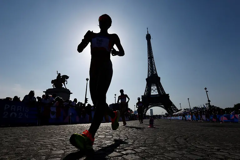 2024-08-01T093719Z-809948470-UP1EK810NAV9O-RTRMADP-3-OLYMPICS-2024-ATHLETICS