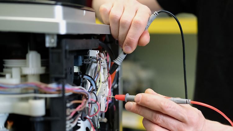 Unter anderem in der Elektroindustrie sind viele Stellen unbesetzt.