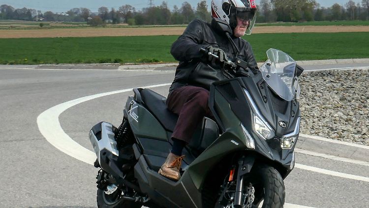 Der Kymko DT X360 125i kann sich als Crossover-Roller durchaus sehen lassen.