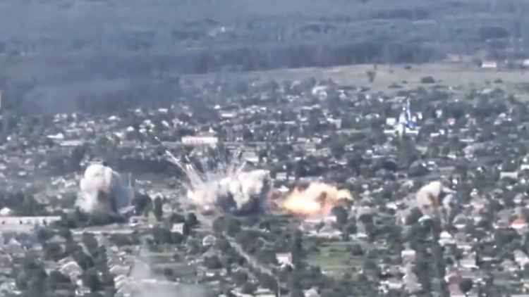 Ein Video auf Twitter legt nahe, dass Russland im Kampf um Lyman Vakuumbomben eingesetzt hat.