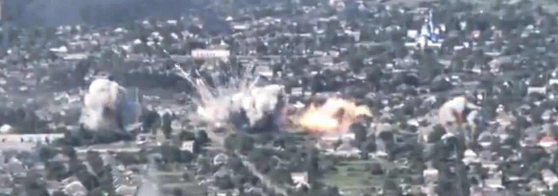 Ein Video auf Twitter legt nahe, dass Russland im Kampf um Lyman Vakuumbomben einsetzt.
