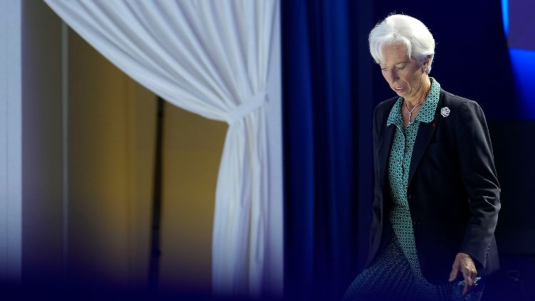 EZB-Präsidentin Christine Lagarde stellt für den Juli eine Zinserhöhung in Aussicht. 
