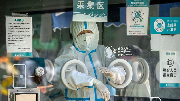 Peking kriegt Omikron nicht in den Griff: Der oberste Gesundheitskommissar soll schuld sein.