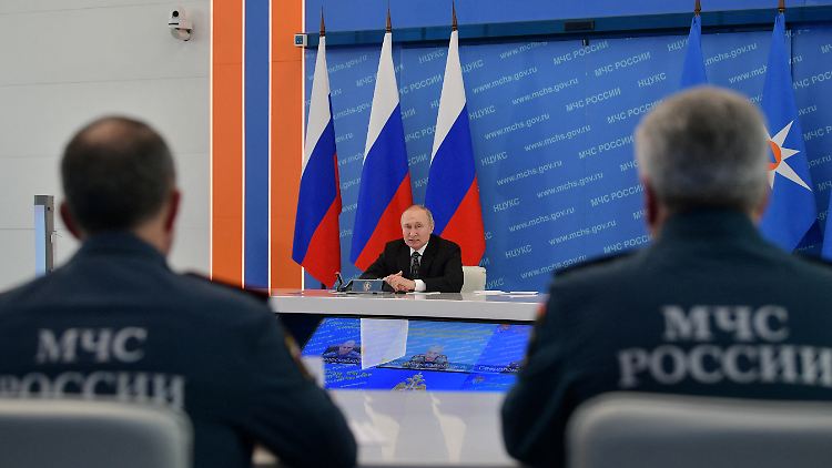 Verweist auf die starke Inflation in westlichen Ländern: Wladimir Putin.