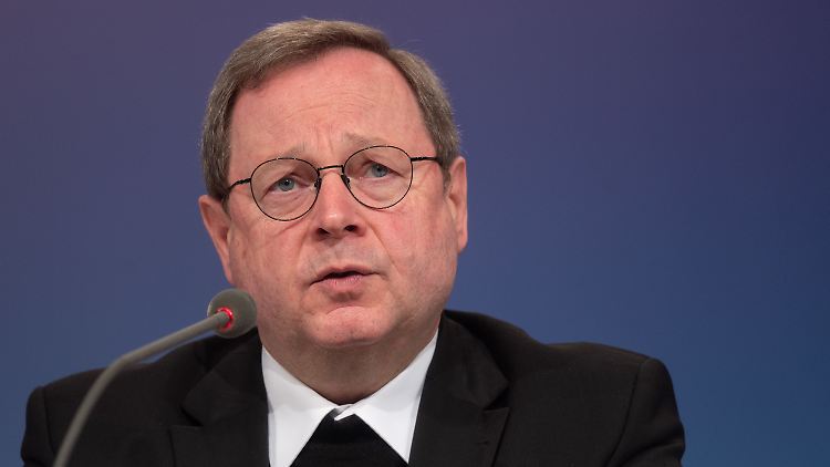 Zu seiner Verteidigung sagt Bätzing, er habe dem Pfarrer eine förmliche Ermahnung erteilt, damit sei er mit seinen Möglichkeiten am Ende.