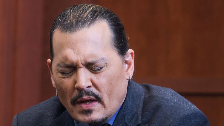 Johnny Depp bei seiner erneuten Vernehmung im Zeugenstand.