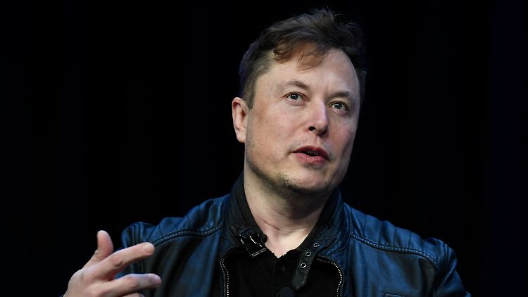 Musk hatte zuletzt den Deal für ausgesetzt erklärt, aus Sicht von Twitter kann er das jedoch nicht einseitig beschließen.