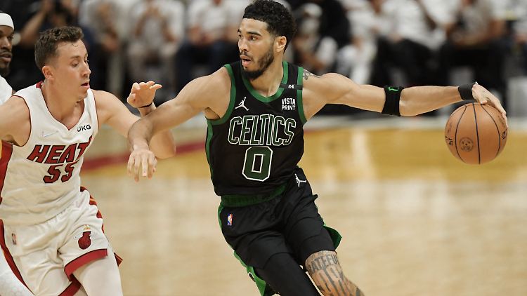 Jason Tatum steuerte 22 Punkte zum Sieg seiner Celtics bei.