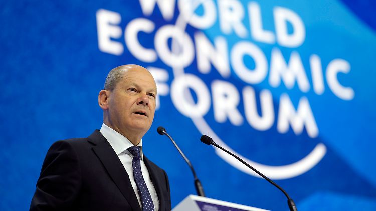 "Es wird keinen Diktatfrieden geben", sagte Scholz an die Adresse des russischen Präsidenten Wladimir Putin.