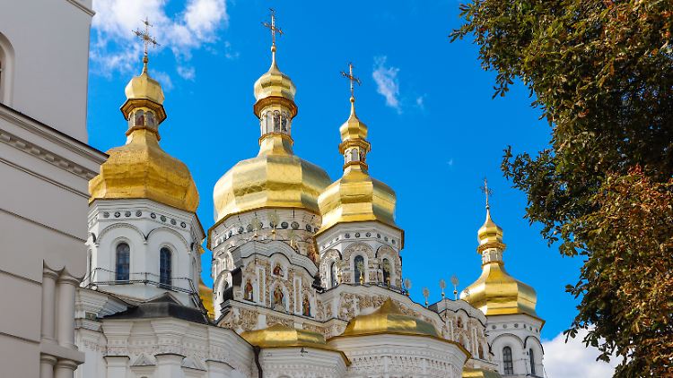 Das Kiewer Höhlenkloster wird von der ukrainisch-orthodoxen Kirche verwaltet.