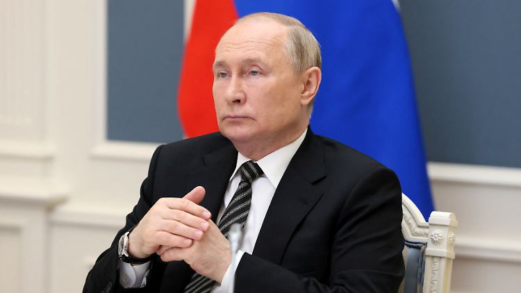 Rund 80 Minuten telefonierte Kremlchef Putin mit Kanzler Scholz und Präsident Macron.
