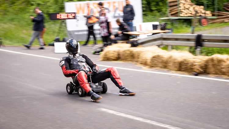 Marcel Paul ist vierfacher Weltmeister in der Profi-Klasse des Bobby Car-Sportverbands.