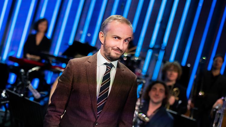 Am Freitagabend war die Folge des "ZDF Magazin Royale" mit der Aktion online gestellt und auch im TV ausgestrahlt worden.