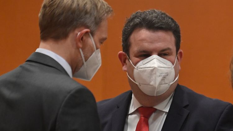 Lässt die Einwände von Finanzminister Lindner (links) nicht gelten: Sozialminister Heil.