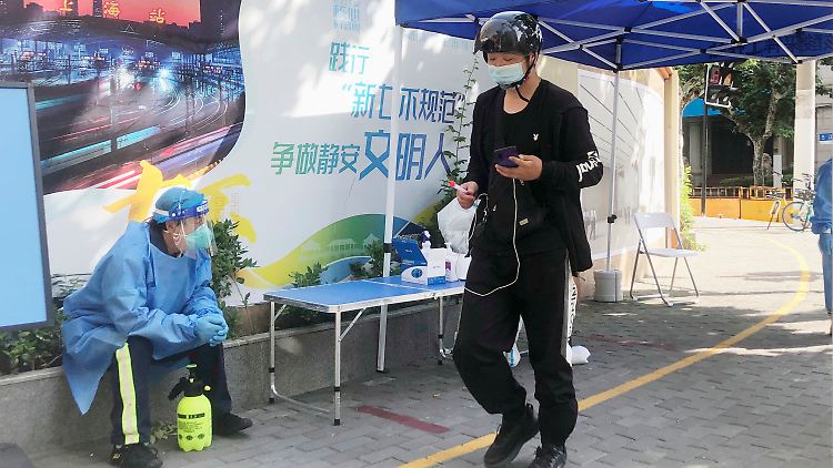 Ab Montag gelten in Shanghai lockerere Test-Bestimmungen.