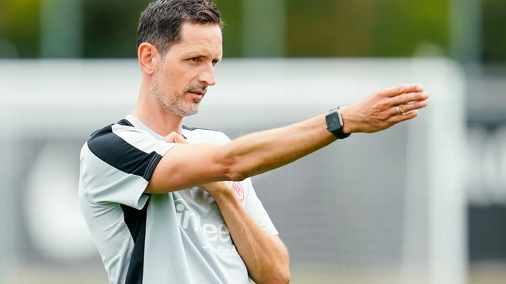 Naechstes-Testspiel-naechster-Sieg-Dino-Toppmoeller-kann-zufrieden-sein