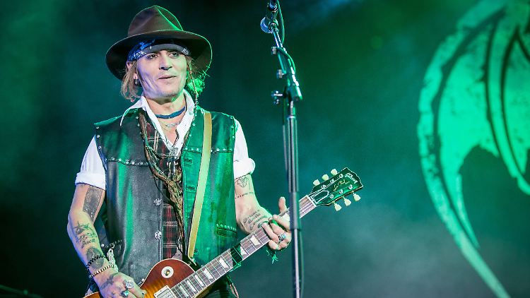 Johnny Depp geht regelmäßig auch seiner Leidenschaft für Rockmusik nach (Archivbild).