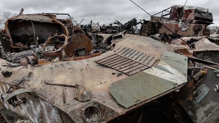 Zerstörte Panzer zeugen von den schweren Verlusten Russlands in der Ukraine.