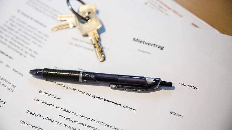 Mittlerweile geben ungefähr die Hälfte der Mieterinnen und Mieter in Berlin mehr als 30 Prozent ihres Gehalts für Miete aus.