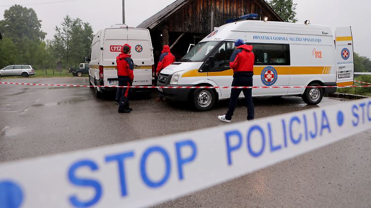 Kroatische Suchteams entdeckten das Wrack der Maschine mit Hilfe einer Drohne.