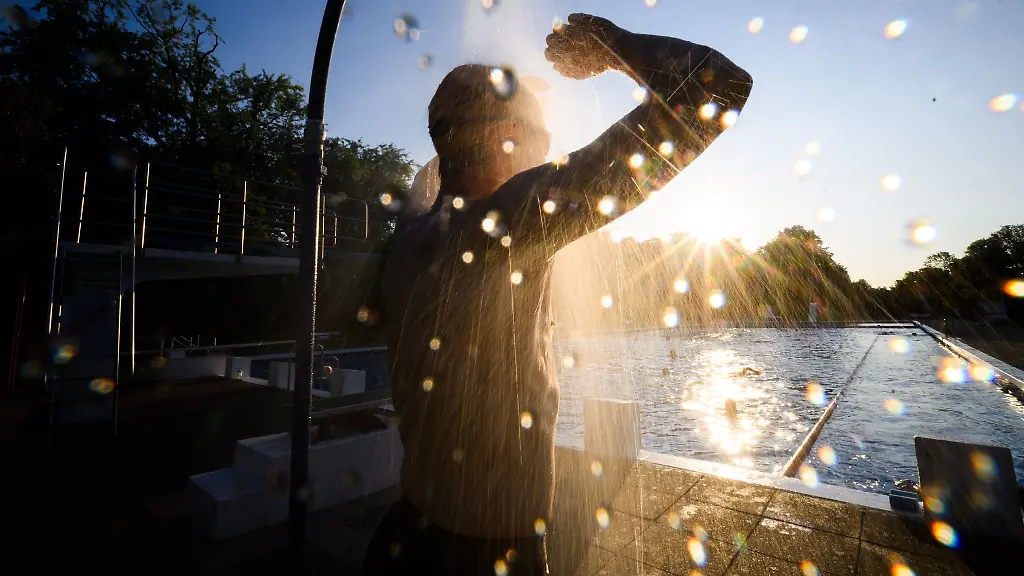 An-einer-Wetterstation-in-Barsinghausen-Hohenbostel-in-der-Region-Hannover-wurden-31-Grad-gemessen