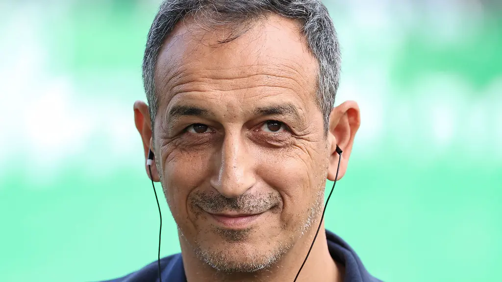 Fuerths-Sportchef-Rachid-Azzouzi-sieht-beim-neuen-Torwart-Moritz-Schulze-Potenzial