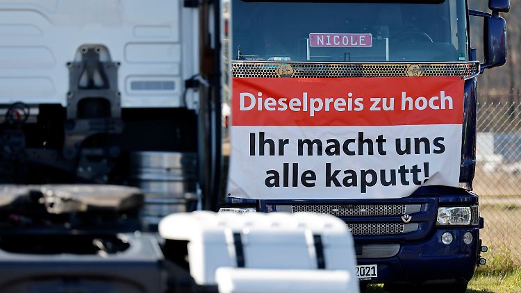 Die hohen Kraftstoffpreise belasten nicht nur die privaten Verbraucher. 
