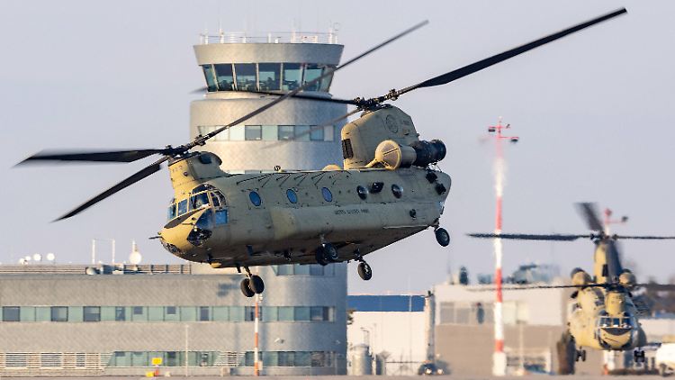 Der CH-47 ist durch seine charakteristische Bananenform leicht zu erkennen. 