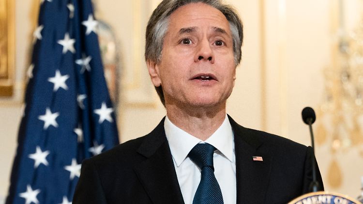 Moskaus Vorwurf, Washington werde mit den Waffenlieferungen den Konflikt weiter anheizen, wies Blinken zurück.