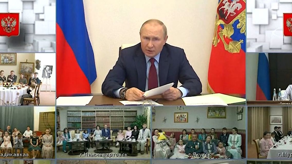 Putin_Mutterheldin.JPG