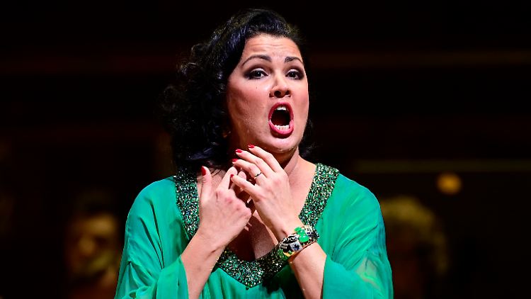 Wird seit Jahren auch im Westen gefeiert, redet aber von "Russophobie": Anna Netrebko.