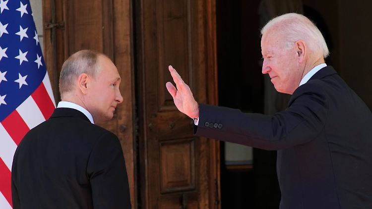 Das bislang einzige Treffen zwischen Biden und Putin seit Amtsantritt des US-Präsidenten fand im Juni 2021 in Genf statt.