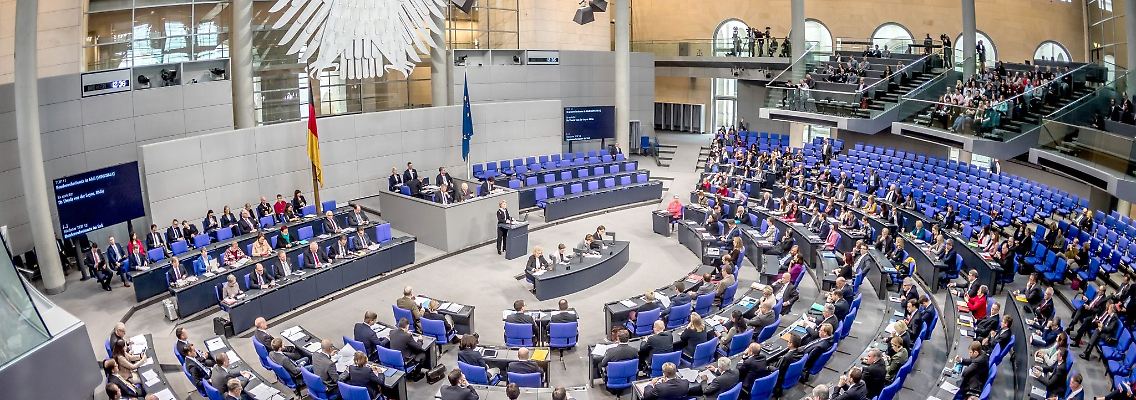Der Plenarsaal während einer Sitzung des Deutschen Bundestages.