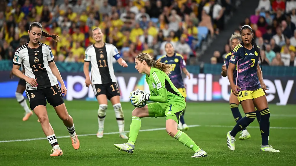 Torhueterin-Catalina-Perez-wird-Werrder-Bremen-einige-Zeit-fehlen