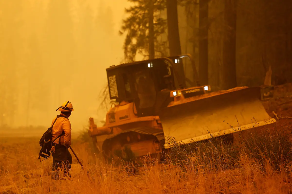 b415fef698384c98359fce91039d4a74