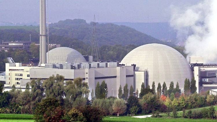 Ansicht von Block I und Block II des Gemeinschaftskernkraftwerks Neckar (GKN) in Neckarwestheim.