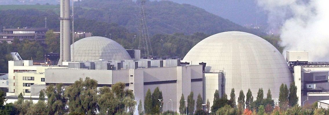 Ansicht von Block I und Block II des Gemeinschaftskernkraftwerks Neckar (GKN) in Neckarwestheim.