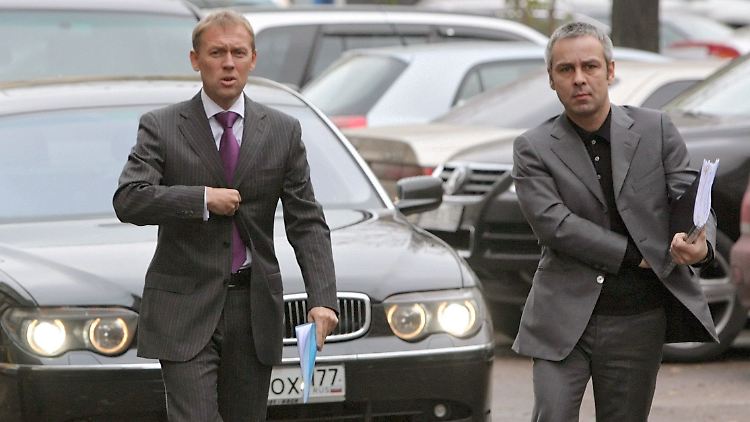 Lugowoi (l.) informiert nun über den Tod von Kowtun (r.). Hier eine Aufnahme von beiden 2007.