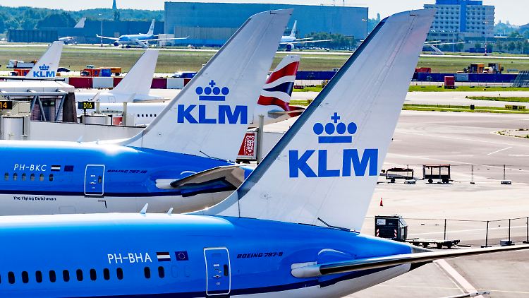 Viele Flugzeuge konnten in Schiphol nicht landen oder abheben.