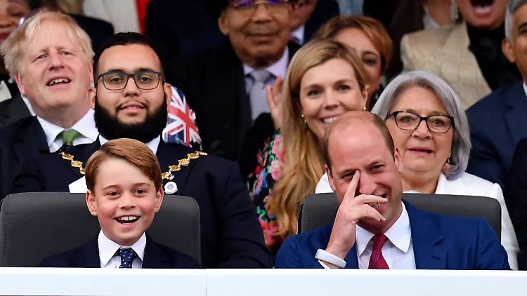Haben sichtliche Spaß beim Platin-Thronjubiläum der Queen: Prinz George und Prinz William.