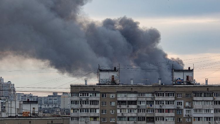 Kiew unter heftigem Raketenbeschuss des russischen Militärs.