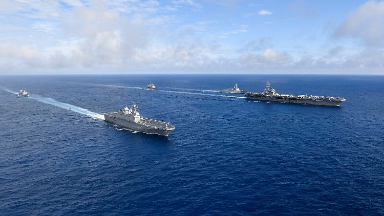 Ein gemeinsames Seemanöver der USA und Südkorea hat Nordkorea mit Raketen beantwortet.